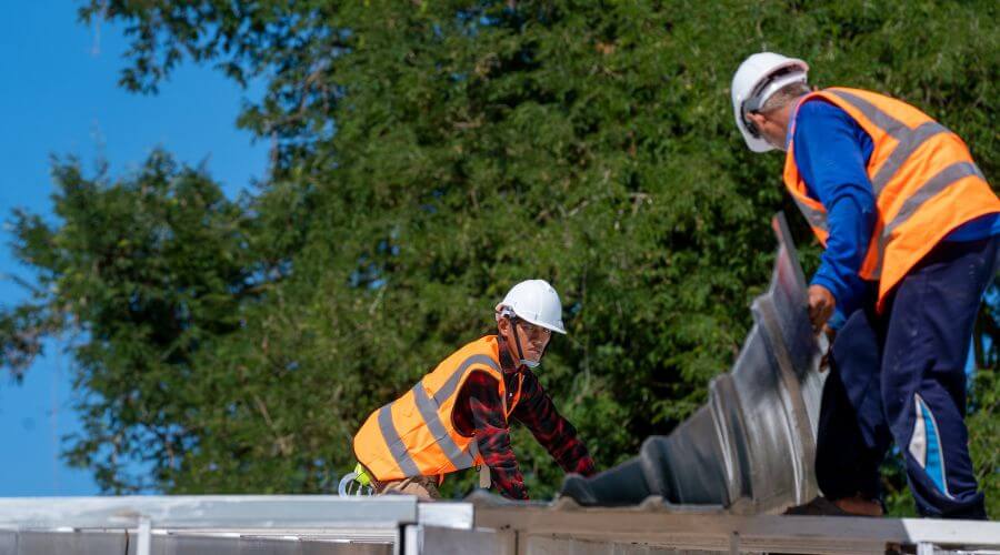 Expert top industrial roofings services in Alden, IA